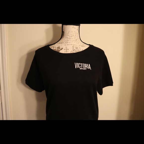 New Victoria’s Secret sport short sleeve sweater - Picture 5 of 7